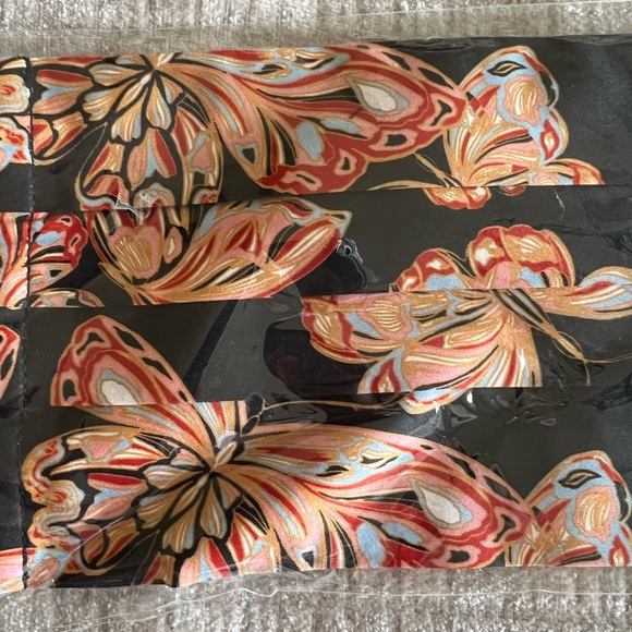 Johnny Was Set of 4! Cotton Sateen Face Mask Set NWT - Picture 2 of 9